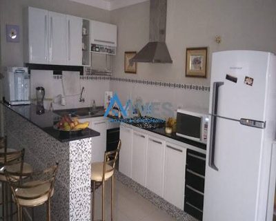 Casa, 3 quartos, 300 m² - Foto 1