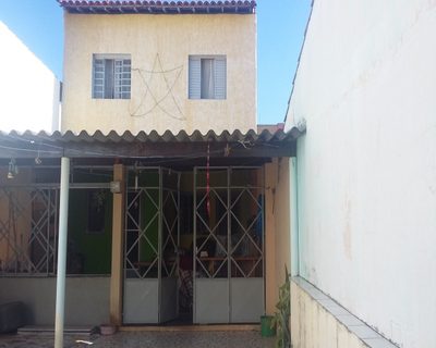 Casa, 2 quartos, 96 m² - Foto 1