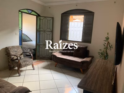 Casa, 3 quartos, 250 m² - Foto 1