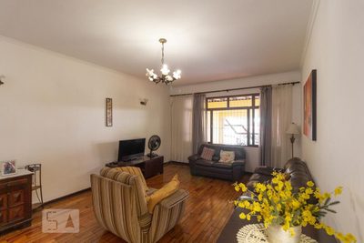 Casa, 3 quartos, 210 m² - Foto 1