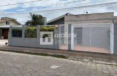 Casa, 4 quartos, 152 m² - Foto 1