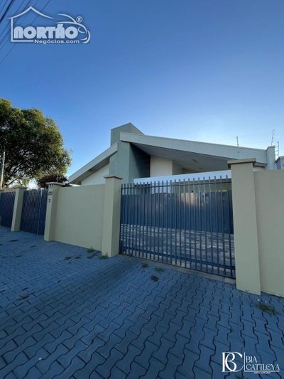 Casa, 3 quartos, 222 m² - Foto 1