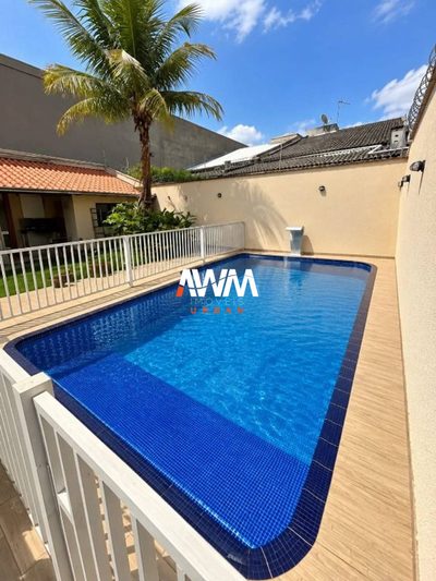 Casa, 3 quartos, 260 m² - Foto 1