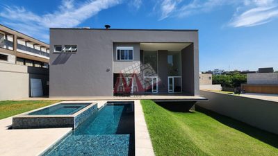 Sobrado, 3 quartos, 362 m² - Foto 1