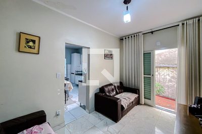 Casa, 2 quartos, 72 m² - Foto 1