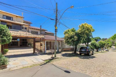 Casa, 3 quartos, 198 m² - Foto 1