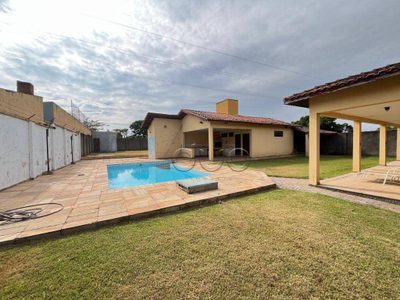 Chácara, 3 quartos, 1550 m² - Foto 1
