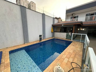 Casa, 3 quartos, 290 m² - Foto 3