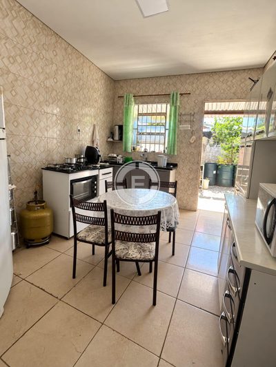 Casa, 1 quarto, 200 m² - Foto 2