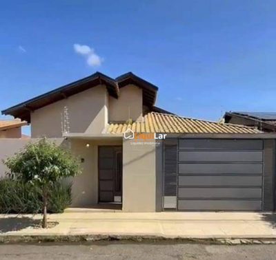 Casa, 3 quartos, 211 m² - Foto 1
