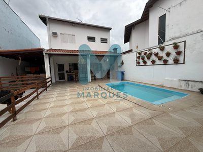Sobrado, 3 quartos, 251 m² - Foto 1
