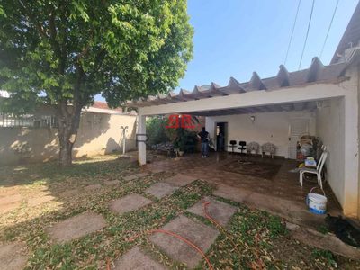 Casa, 3 quartos, 264 m² - Foto 1