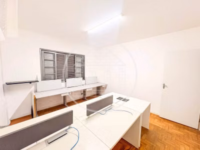 Sobrado, 1 quarto, 180 m² - Foto 1