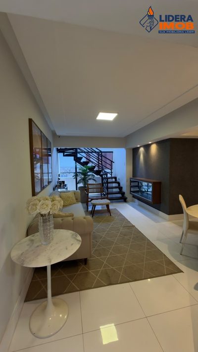 Cobertura, 3 quartos, 210 m² - Foto 2