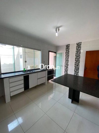 Casa, 3 quartos, 132 m² - Foto 3