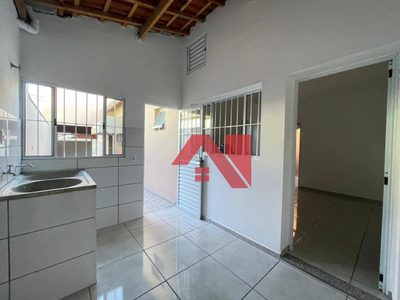 Casa, 2 quartos, 82 m² - Foto 4