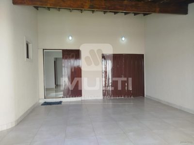 Casa, 3 quartos, 260 m² - Foto 1