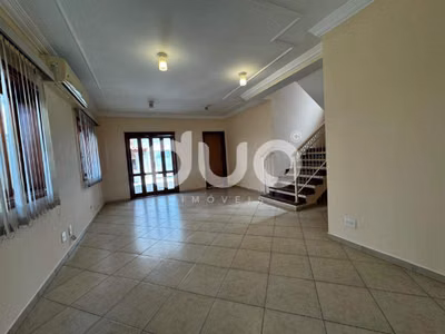 Casa, 3 quartos, 210 m² - Foto 1