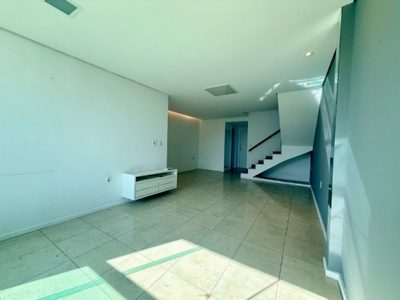 Cobertura, 3 quartos, 206 m² - Foto 2