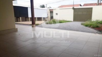 Casa, 3 quartos, 220 m² - Foto 1