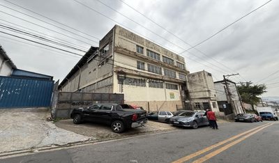 Depósito-Galpão, 1600 m² - Foto 1