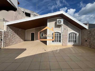 Casa, 3 quartos, 220 m² - Foto 1