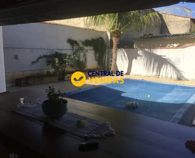 Casa, 3 quartos, 238 m² - Foto 1