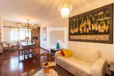 Casa, 3 quartos, 217 m² - Foto 2