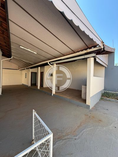 Casa, 2 quartos, 308 m² - Foto 3