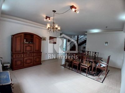 Casa, 4 quartos, 313 m² - Foto 2