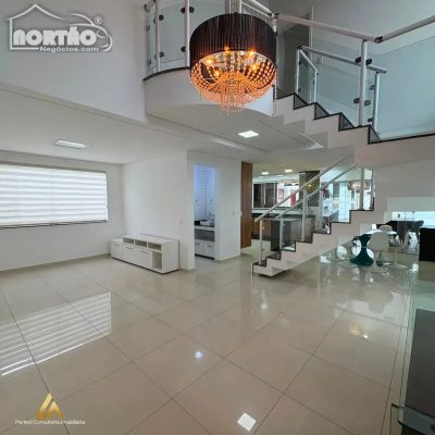 Casa, 4 quartos, 280 m² - Foto 2