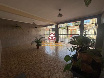Sobrado, 3 quartos, 240 m² - Foto 1