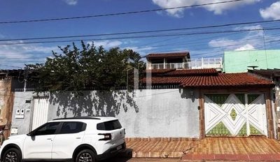 Casa, 3 quartos, 302 m² - Foto 1
