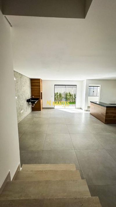 Casa, 3 quartos, 121 m² - Foto 1