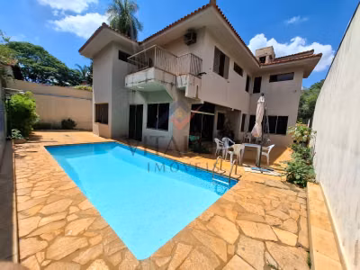 Casa, 5 quartos, 238 m² - Foto 1