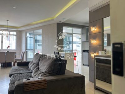 Apartamento, 3 quartos, 131 m² - Foto 2