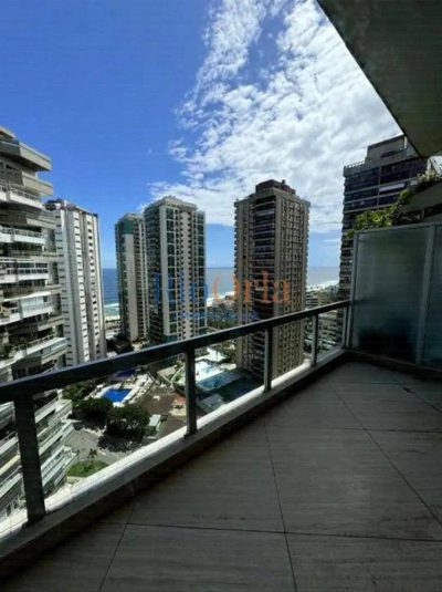 Apartamento, 3 quartos, 221 m² - Foto 1