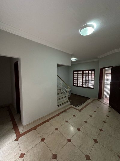 Casa, 6 quartos, 214 m² - Foto 2