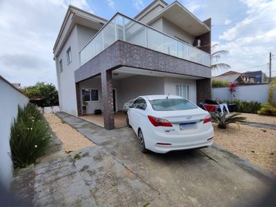 Casa, 3 quartos, 208 m² - Foto 1