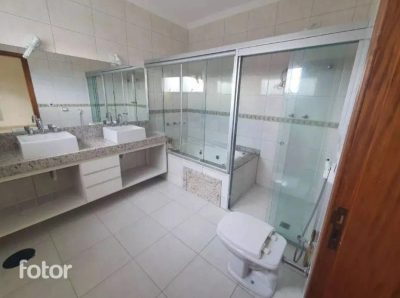 Casa, 4 quartos, 297 m² - Foto 2