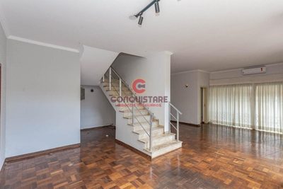 Casa, 2 quartos, 237 m² - Foto 1