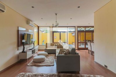 Casa, 5 quartos, 350 m² - Foto 1