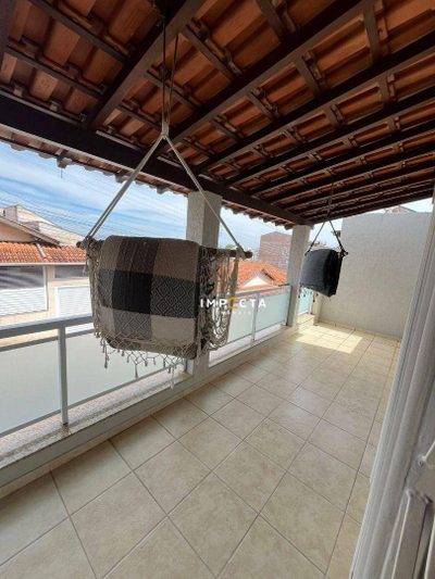 Casa, 4 quartos, 245 m² - Foto 2