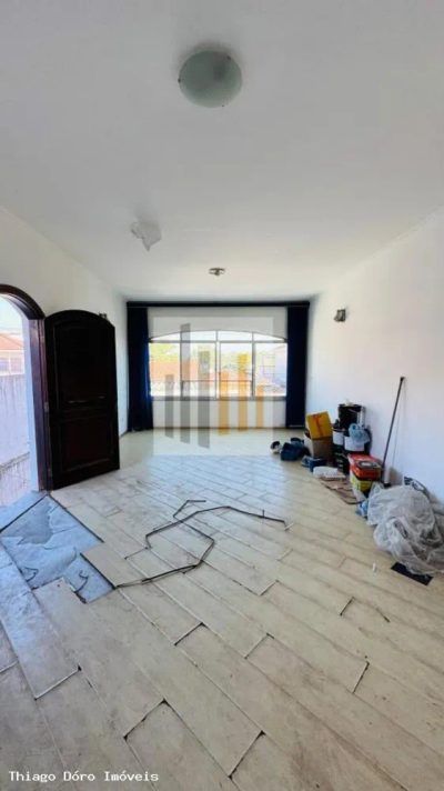 Sobrado, 3 quartos, 243 m² - Foto 2