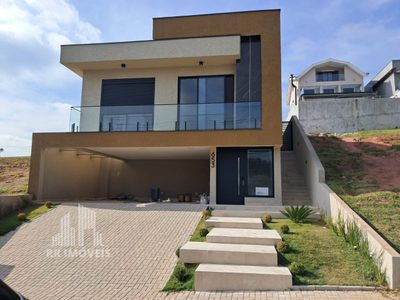 Casa, 3 quartos, 234 m² - Foto 1