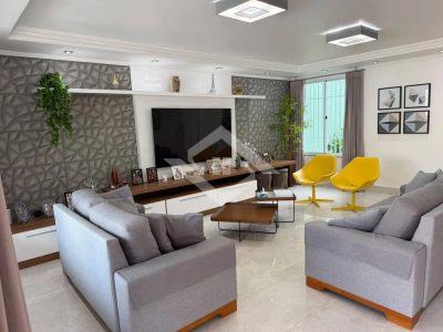 Casa, 6 quartos, 305 m² - Foto 1