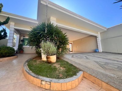 Casa, 3 quartos, 285 m² - Foto 2