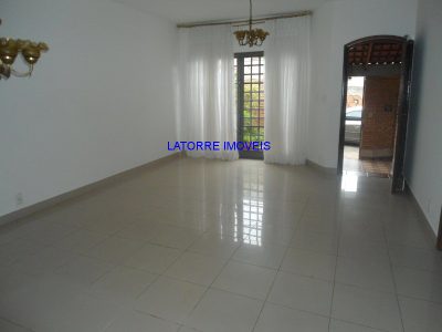 Casa, 3 quartos, 300 m² - Foto 1