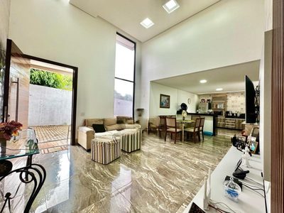 Casa, 3 quartos, 200 m² - Foto 1