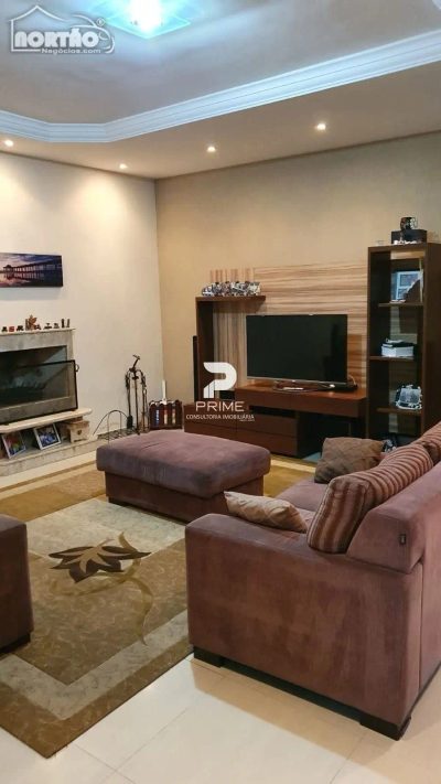 Casa, 5 quartos, 263 m² - Foto 3
